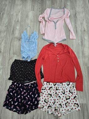 PINK Victoria's Secret Navy and Pink Floral Lounge Top
